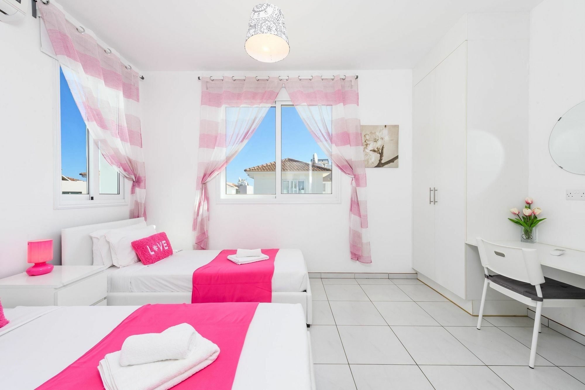 Avra Villas Paralimni Exterior photo